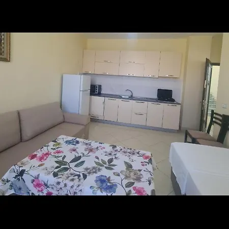 Roan Room's Golem (Tirana)